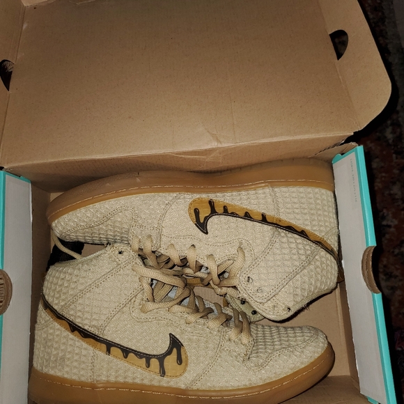 chicken and waffles nike